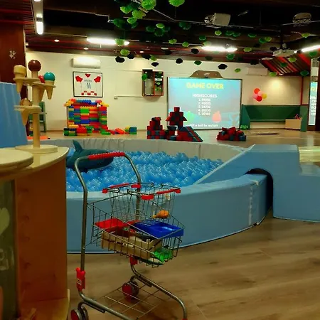 Family Resort Urania 3* Baska Voda