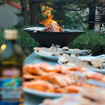 Family Resort Urania 3* Baska Voda
