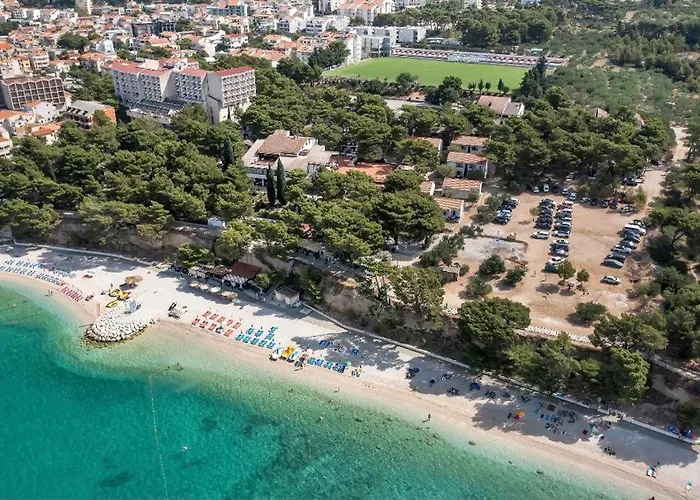Family Resort Urania 3* Baska Voda