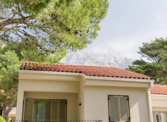 Family Resort Urania Hotel 3*